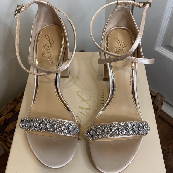 Badgley Mischka jewel heels - Picture 4 of 7